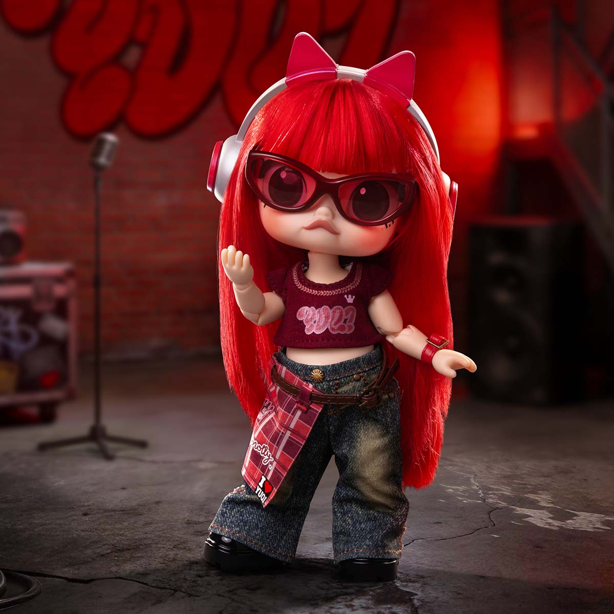 molly-yuqi-series-1-8-action-figure  POP Mart MOLLY