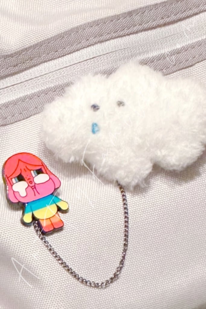 crybaby-crying-again-series-plush-badge-POP Mart Crybaby