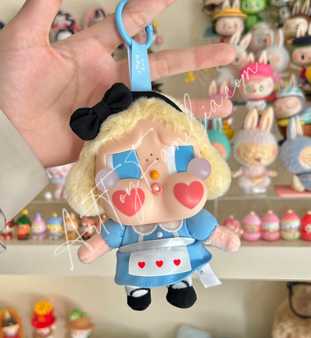 crybaby-crying-again-vinyl-plush-pendantPOP Mart Crybaby
